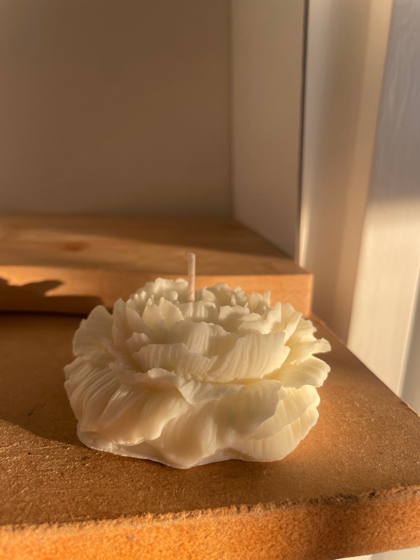 Blooming Peony Candle – Radiate Joy & Calm
