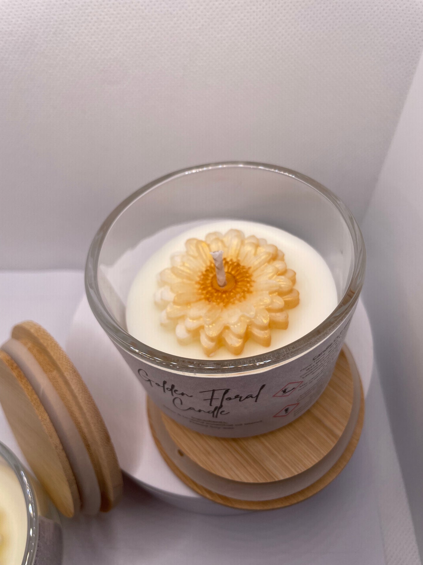 Golden Floral Candle – Luxury Handcrafted Soy Wax