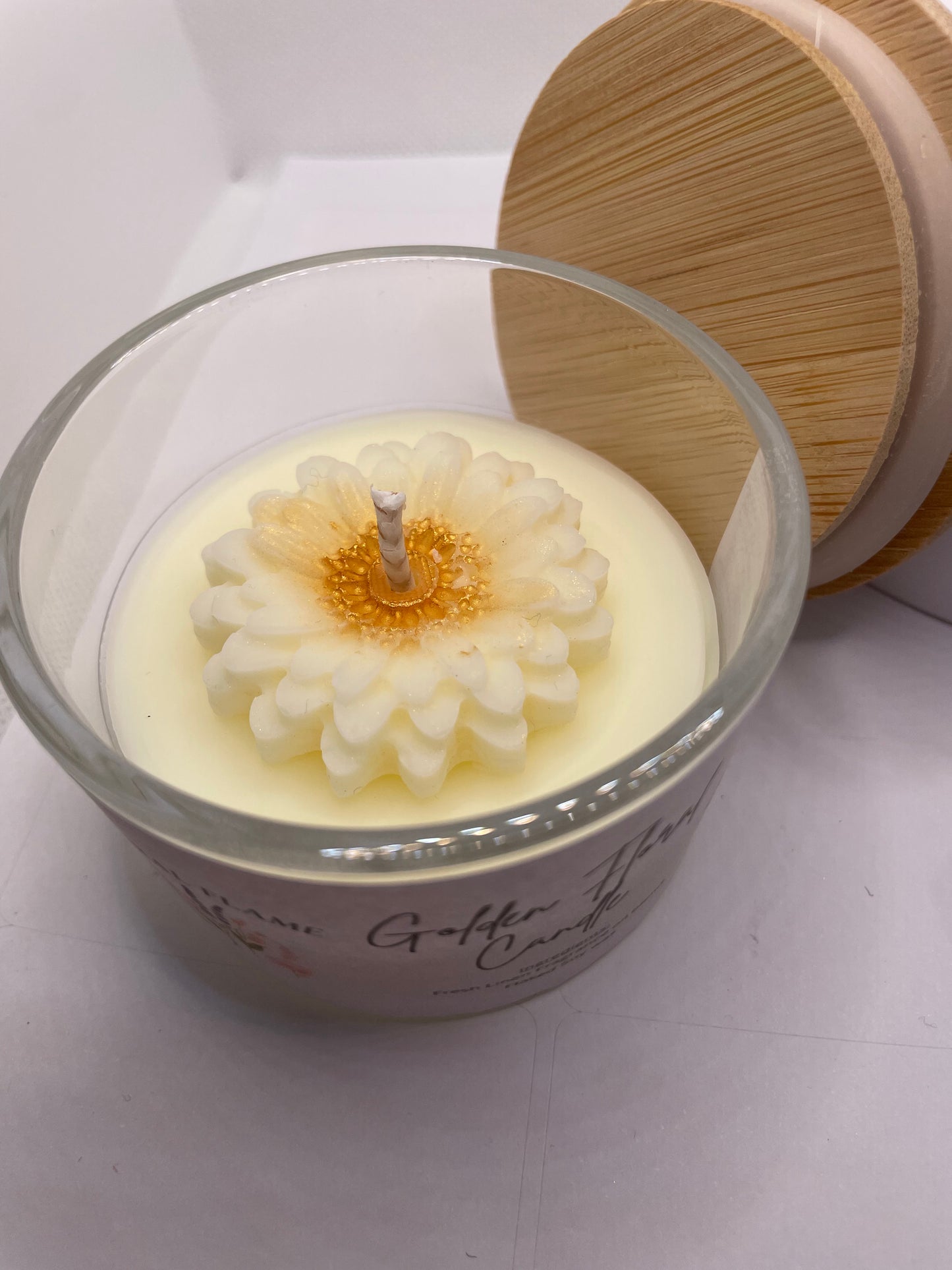 Golden Floral Candle – Luxury Handcrafted Soy Wax